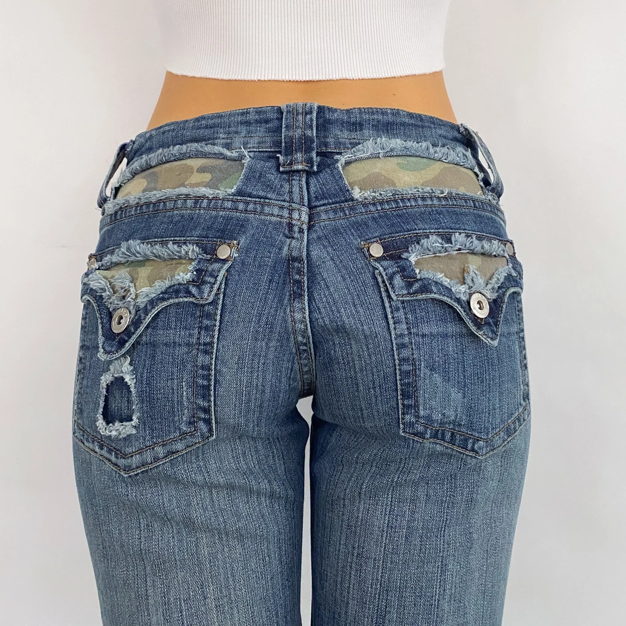Camo Destructed Jeans - Medium