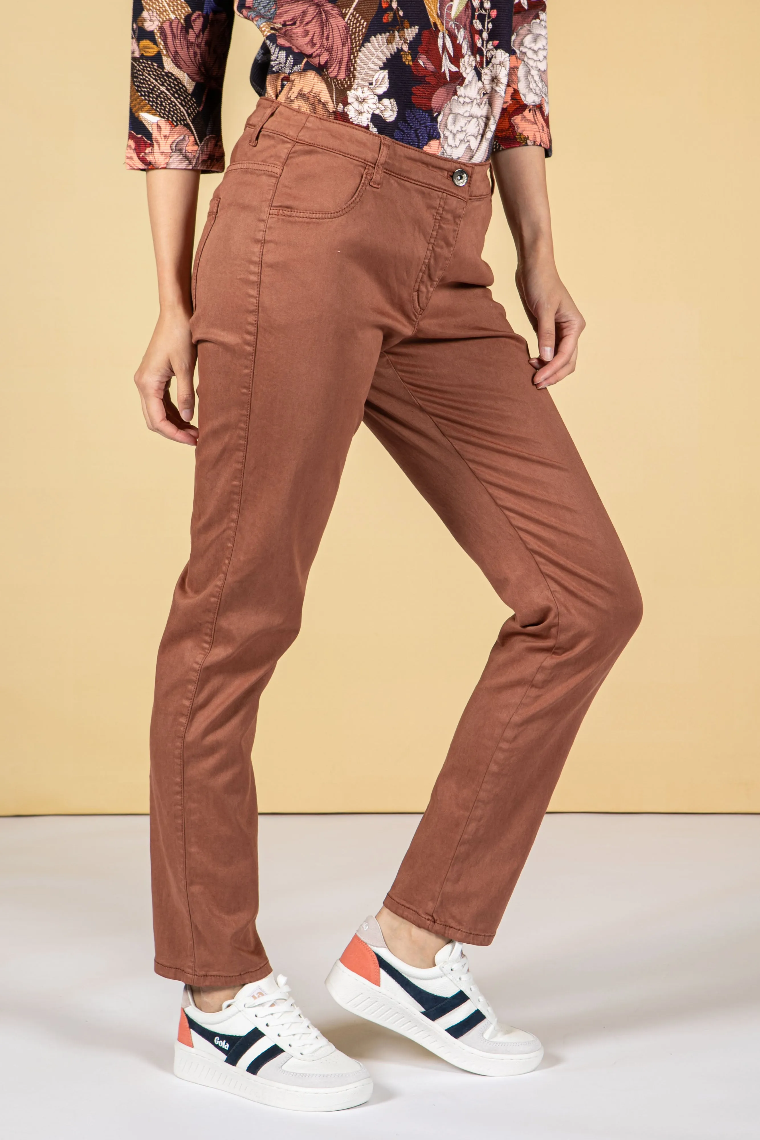Classic Straight Leg Soft Feel Jeans in Sienna