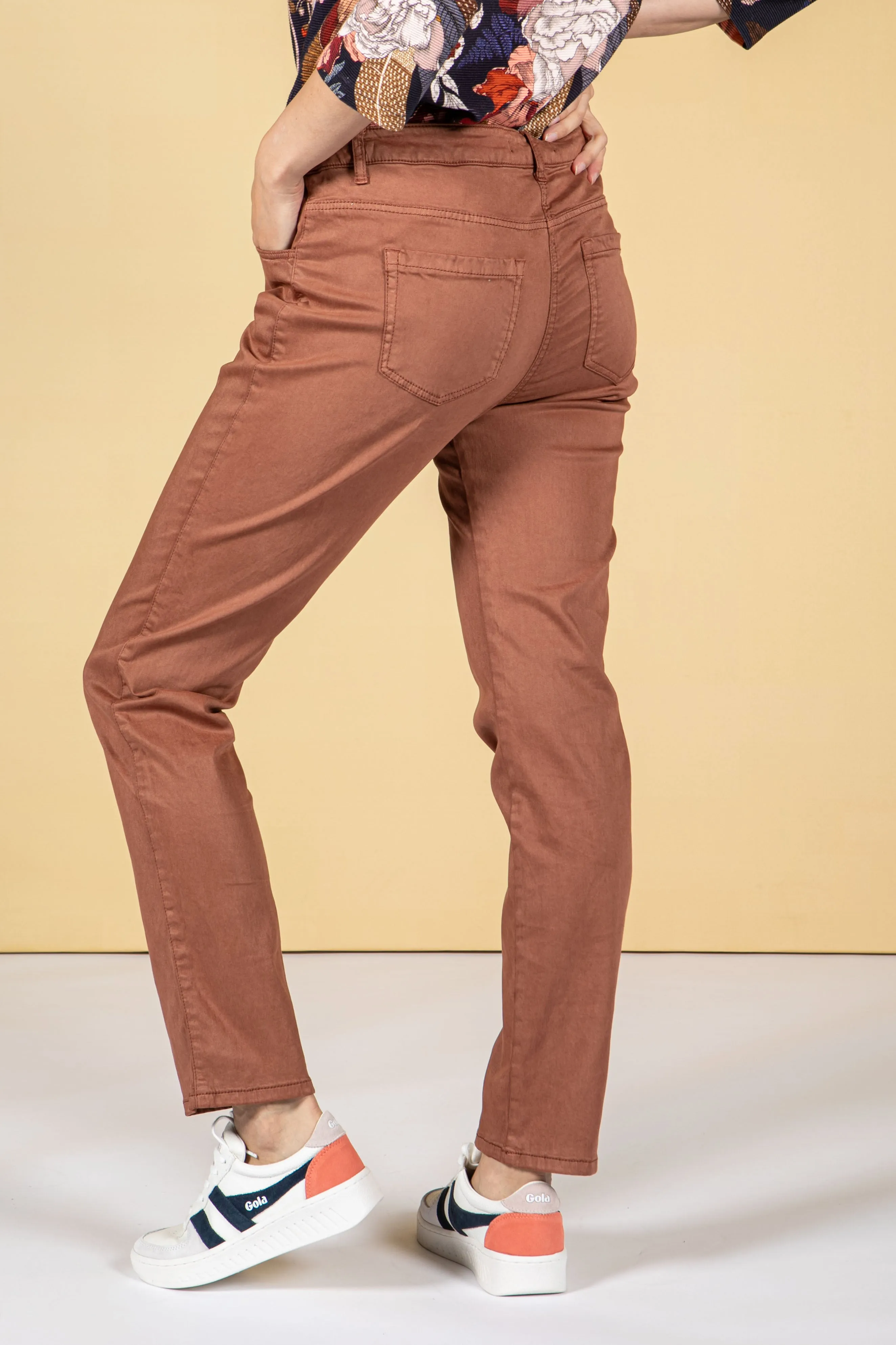 Classic Straight Leg Soft Feel Jeans in Sienna