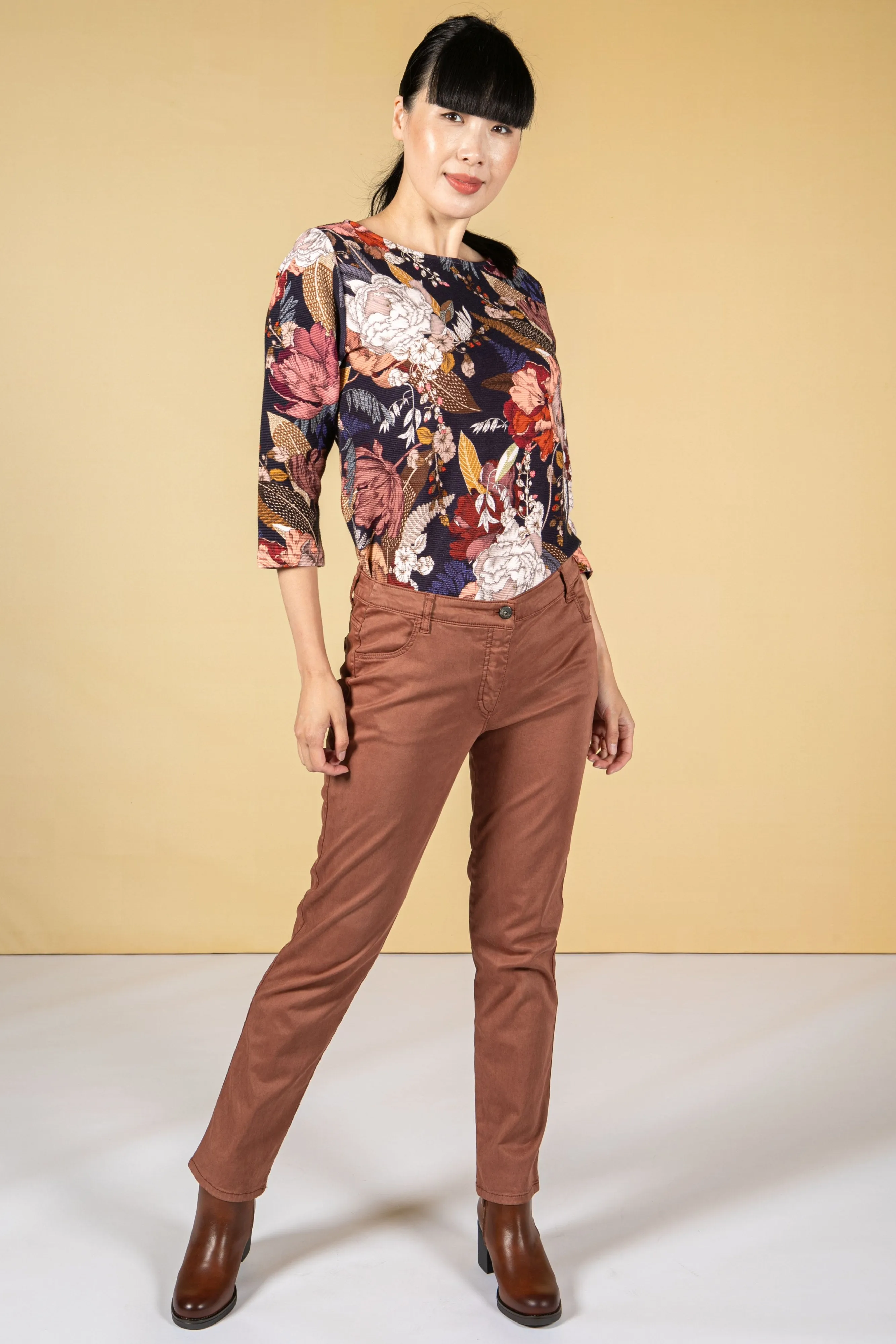 Classic Straight Leg Soft Feel Jeans in Sienna