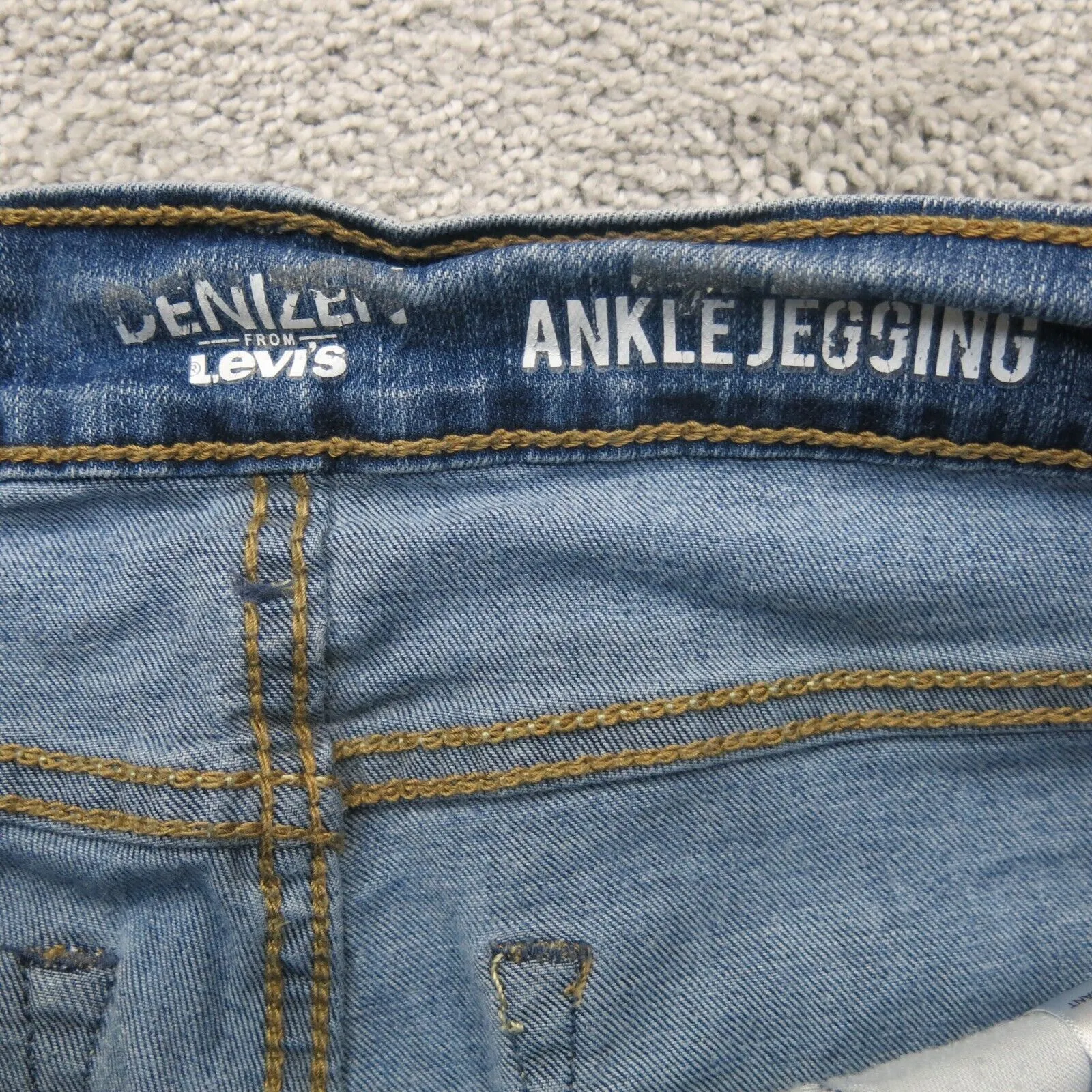 Denizen From Levis Womens Ankle Jegging Jeans Distressed Pockets Blue Size W31