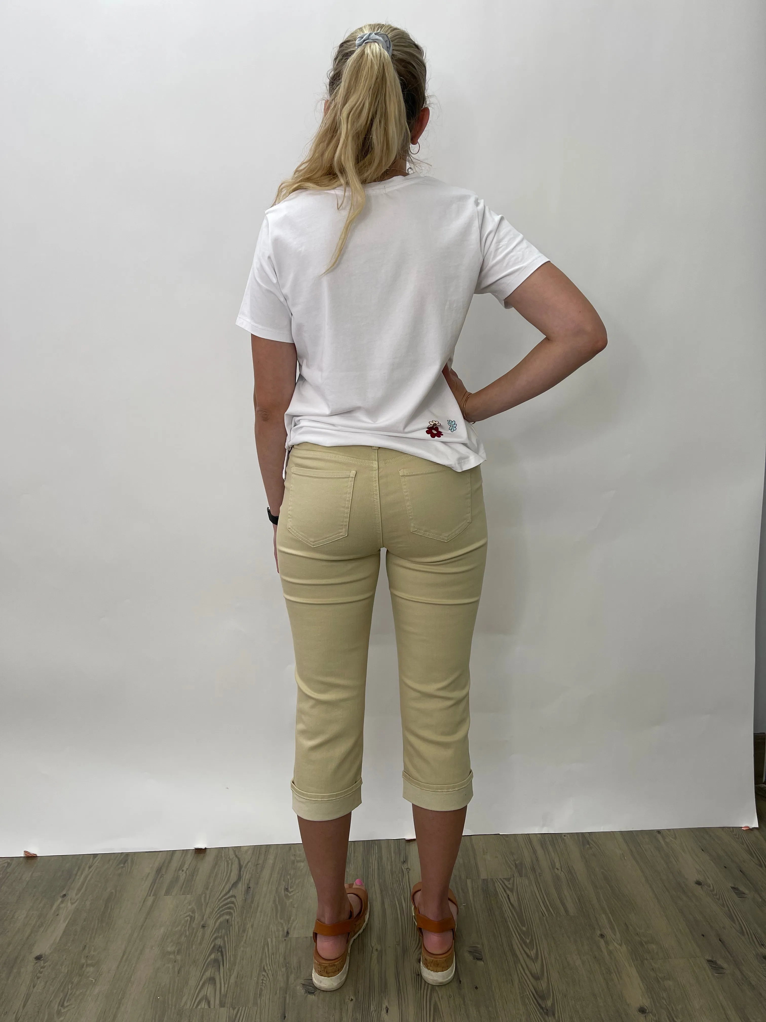 Marilyn Straight Crop Cuff Jeans - Butter