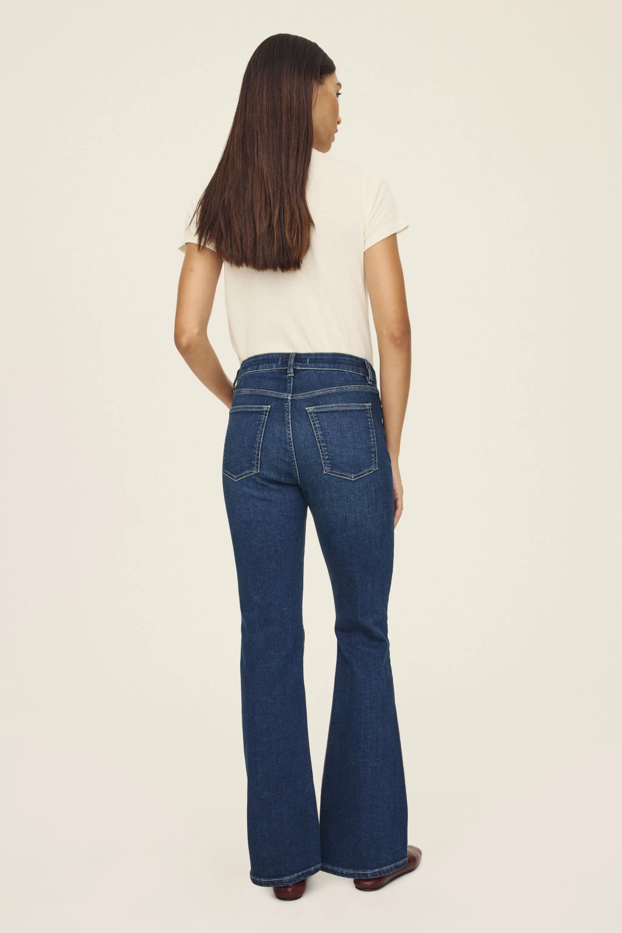 NAO STRETCH - HIGH RISE BOOTCUT JEANS  | VROOM