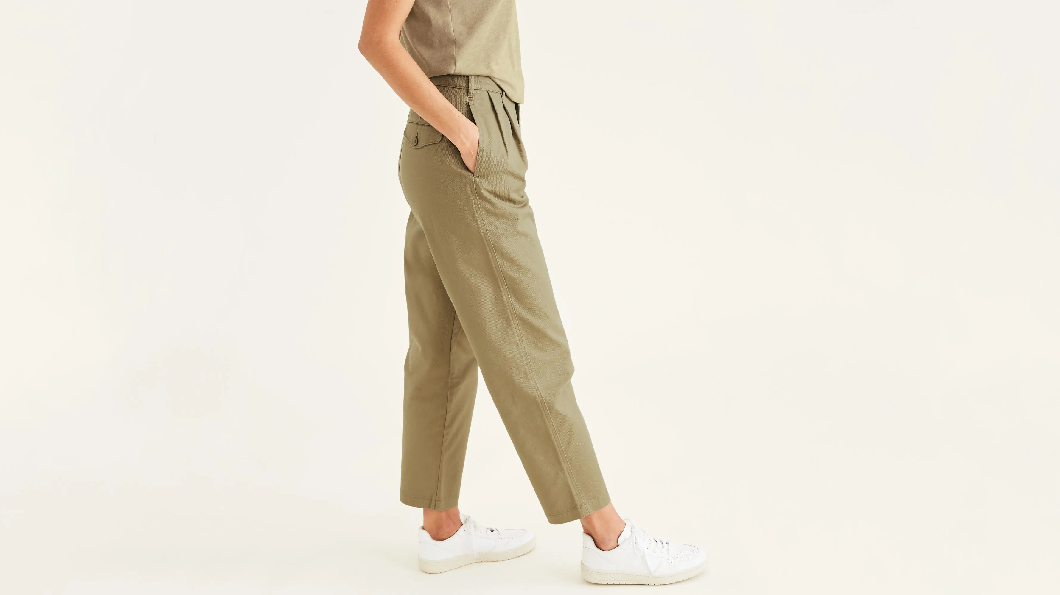Original Khakis, Pleated, High Waisted Tapered Fit